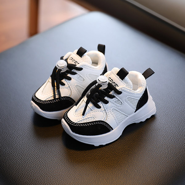 Bērnu sporta apavi ar šņorēm