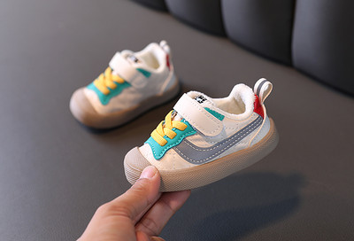 Βρεφικά αντιολισθητικά αθλητικά παπούτσια με velcro κούμπωμα