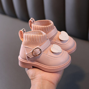 Модерни детски кожени обувки за момичета