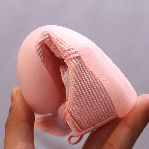 Kislány cipő szalaggal