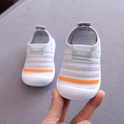 Bērnu apavi ar sieta ikdienas modeli