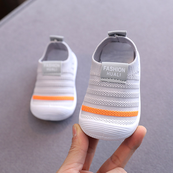 Bērnu apavi ar sieta ikdienas modeli