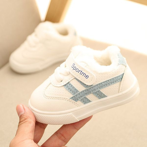 Zimske cipele za bebe od eko kože sa čičak zakrpama i natpisom