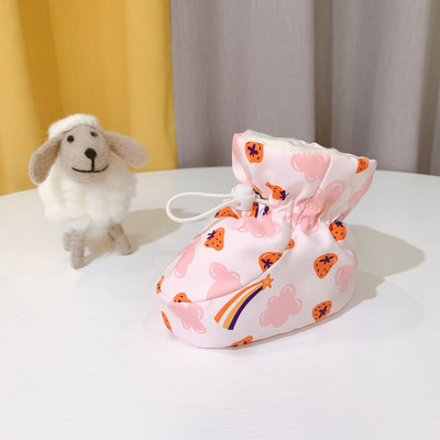 Χειμερινά παιδικά παπούτσια με απλικέ και κορδόνια