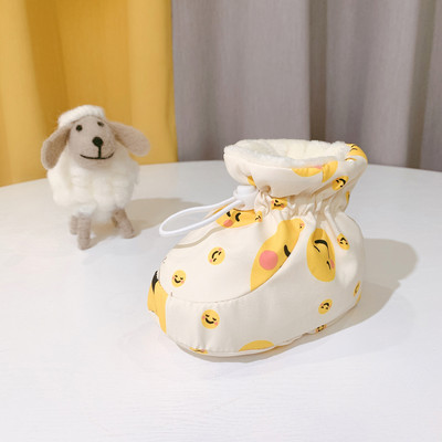 Χειμερινά παιδικά παπούτσια με απλικέ και κορδόνια