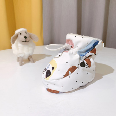 Χειμερινά παιδικά παπούτσια με απλικέ και κορδόνια