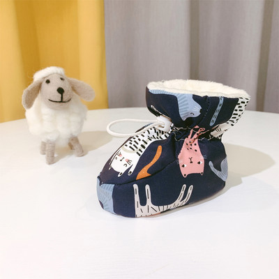 Χειμερινά παιδικά παπούτσια με απλικέ και κορδόνια