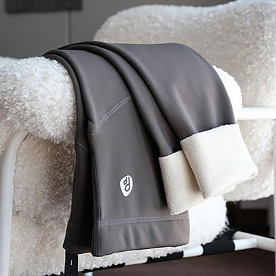 Ikdienas legingi ar augstu jostasvietu grūtniecēm