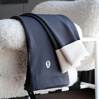 Ikdienas legingi ar augstu jostasvietu grūtniecēm