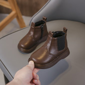 Ādas apavi ar plakanu zoli un rāvējslēdzēju meitenēm