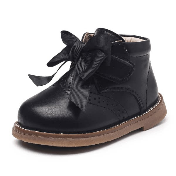 Gyermek bőr csizma szalaggal lányoknak