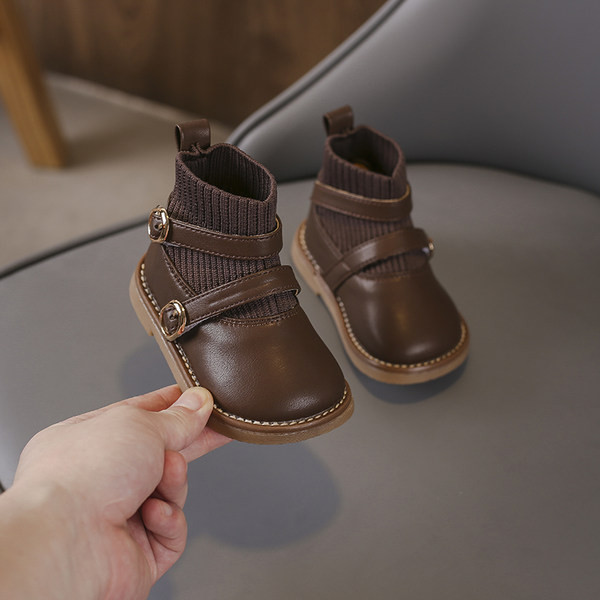 Téli baba csizma rögzítéssel