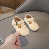 Új modell babacipő eko bőrből, fém csattal