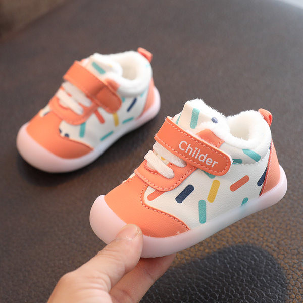 Alkalmi gyerekcipő pehelybéléssel