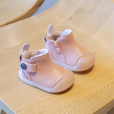 Νέο μοντέλο μποτάκια μωρού με τρισδιάστατο στοιχείο και πουπουλένια φόδρα