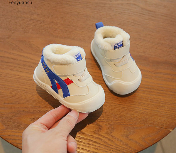 Βρεφικά sneakers για αγόρια με κούμπωμα velcro