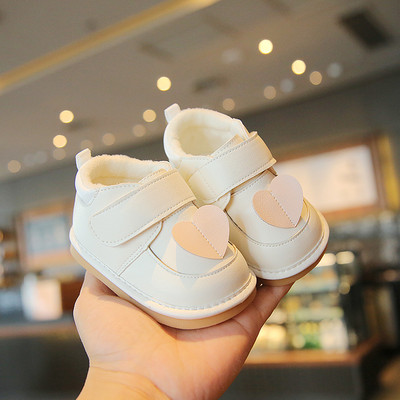 Alkalmi babacipő 3D elemmel