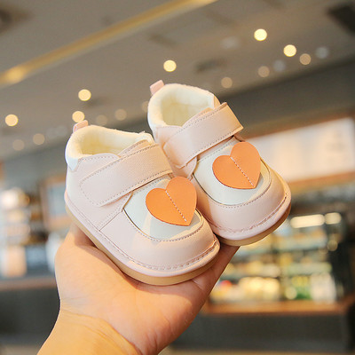 Alkalmi babacipő 3D elemmel