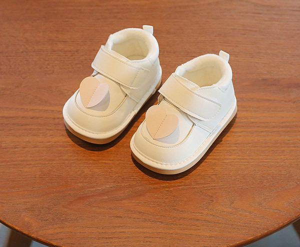 Alkalmi babacipő 3D elemmel