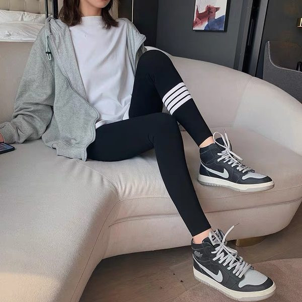 Sieviešu sporta legingi ar augstu vidukli, kas piemēroti grūtniecēm