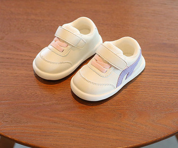 Βρεφικά αθλητικά παπούτσια - με κορδόνια