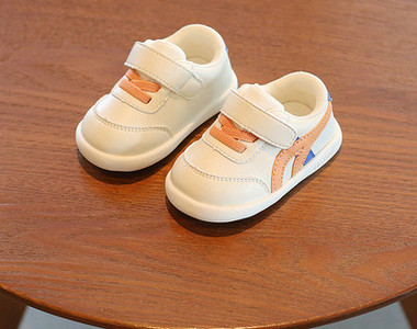 Βρεφικά αθλητικά παπούτσια - με κορδόνια