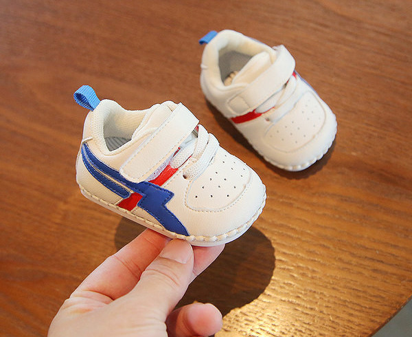 Dječje sportske cipele s kopčanjem na čičak