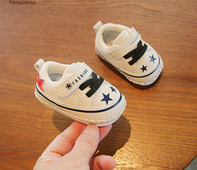 Bērnu apavi ar šņorēm un apdruku