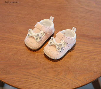 Neslīdoši apavi meitenēm ar lentīti