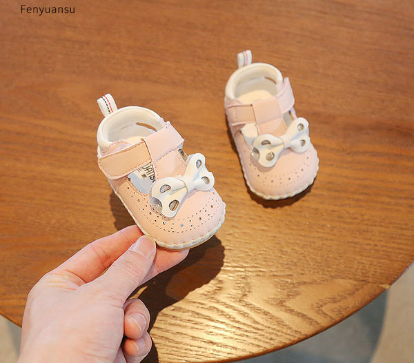 Neslīdoši apavi meitenēm ar lentīti