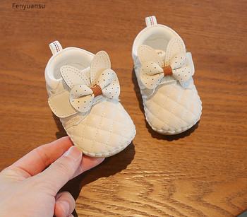 Модерни бебешки обувки с панделка от еко кожа