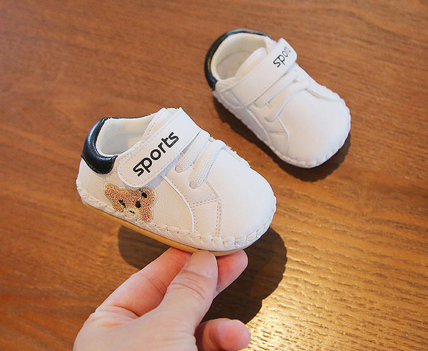 Dječja obuća od eko kože sa čičak zakrpama, više modela