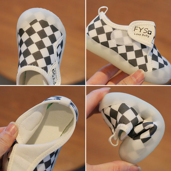 Βρεφικά παπούτσια με επίπεδη σόλα