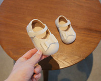 Μοντέρνα παιδικά παπούτσια με κορδέλα για κορίτσια