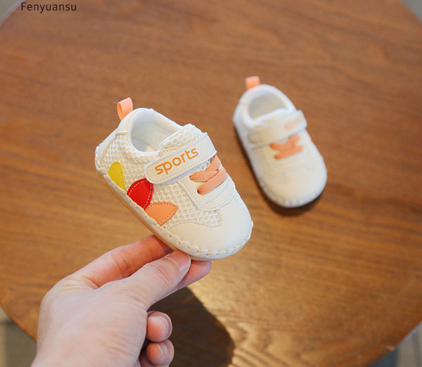 Βρεφικά sneakers για αγόρια και κορίτσια - κατάλληλα για το καλοκαίρι