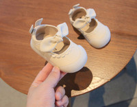 Βρεφικά παπούτσια για κορίτσια - με κορδέλα