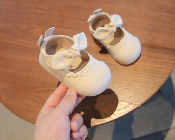 Βρεφικά παπούτσια για κορίτσια - με κορδέλα