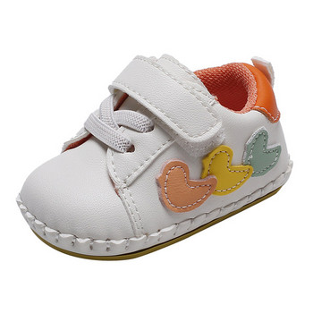 Бебешки обувки с връзки в три цвята 