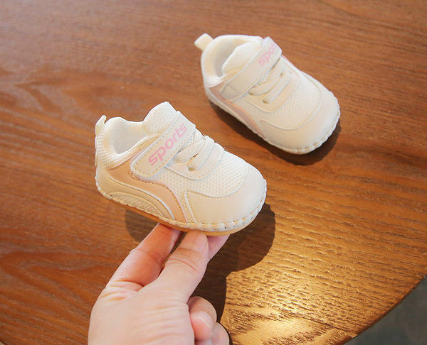 Ležerne dječje tenisice od eko kože s vezicama i natpisom