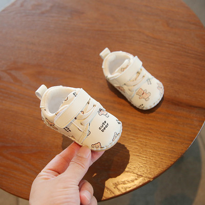 Βρεφικά παπούτσια με απλικέ και κορδόνια