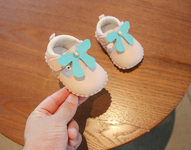 Bērnu bikses meitenēm no eko ādas ar lenti un pērlēm