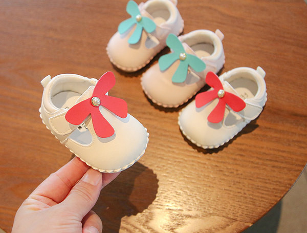 Bērnu bikses meitenēm no eko ādas ar lenti un pērlēm