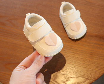 Бебешки обувки от еко кожа с 3D-елемент