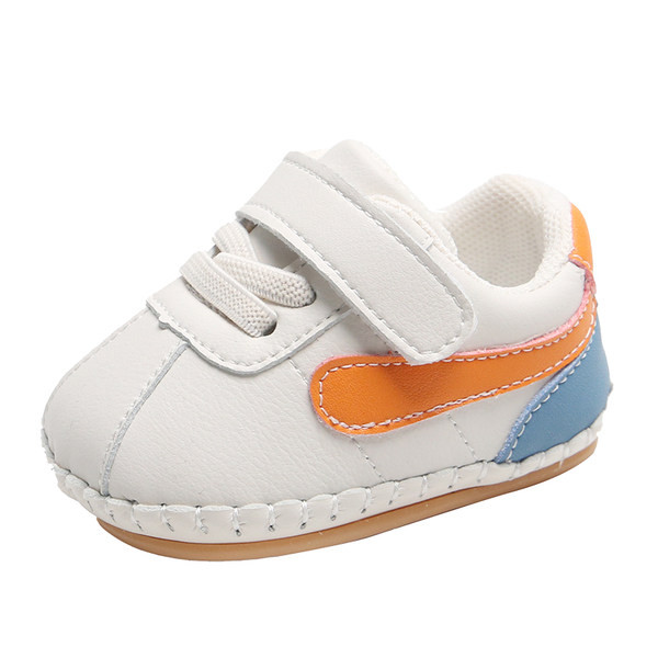 Βρεφικά δερμάτινα παπούτσια με κούμπωμα velcro