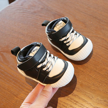 Бебешки кожени обувки с връзки 