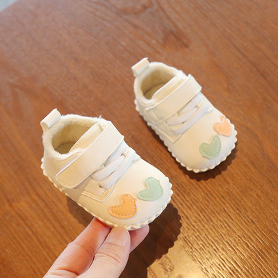 Βρεφικά παπούτσια για κορίτσια με καρδιά