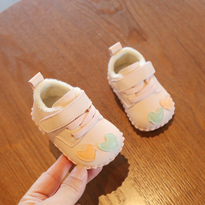 Βρεφικά παπούτσια για κορίτσια με καρδιά