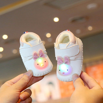 Бебешки обувки с вътрешен пух и светещ елемент