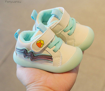 Βρεφικά χειμωνιάτικα παπούτσια με κορδόνια