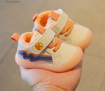 Βρεφικά χειμωνιάτικα παπούτσια με κορδόνια